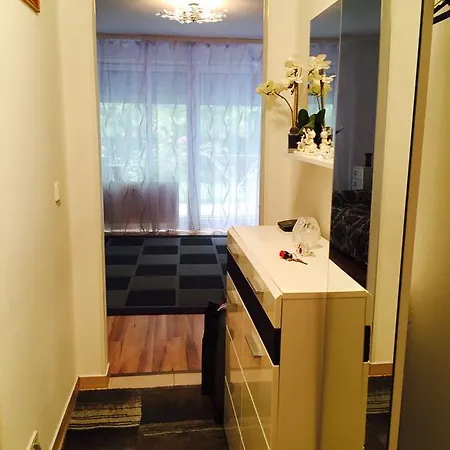 Apartment Near Villa Turgenev